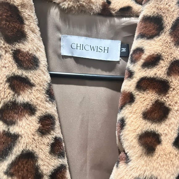 ChicWish BROWN LEOPARD FAUX FUR LONGLINE COAT WITH COLLAR - Picture 4 of 7